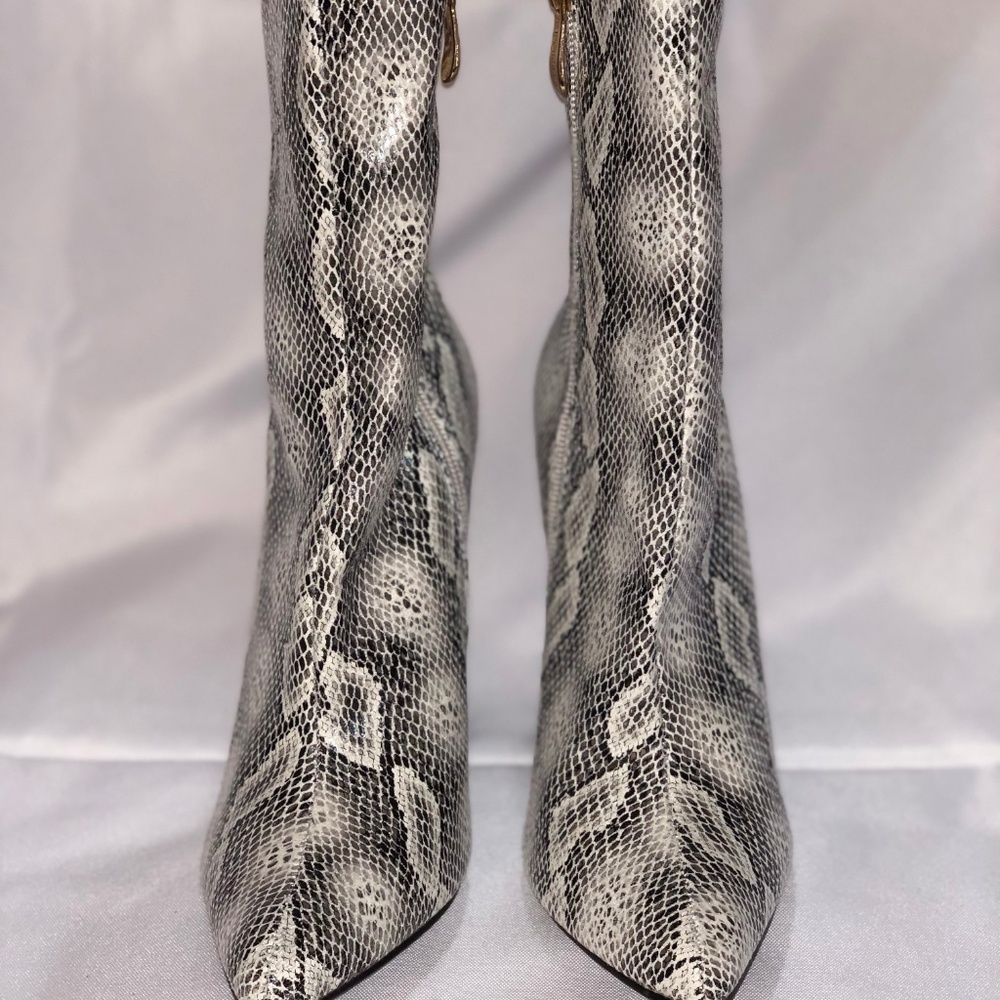 NOT FOR SALE SOLD ON ANOTHER LISTING - Picture 2 of 6